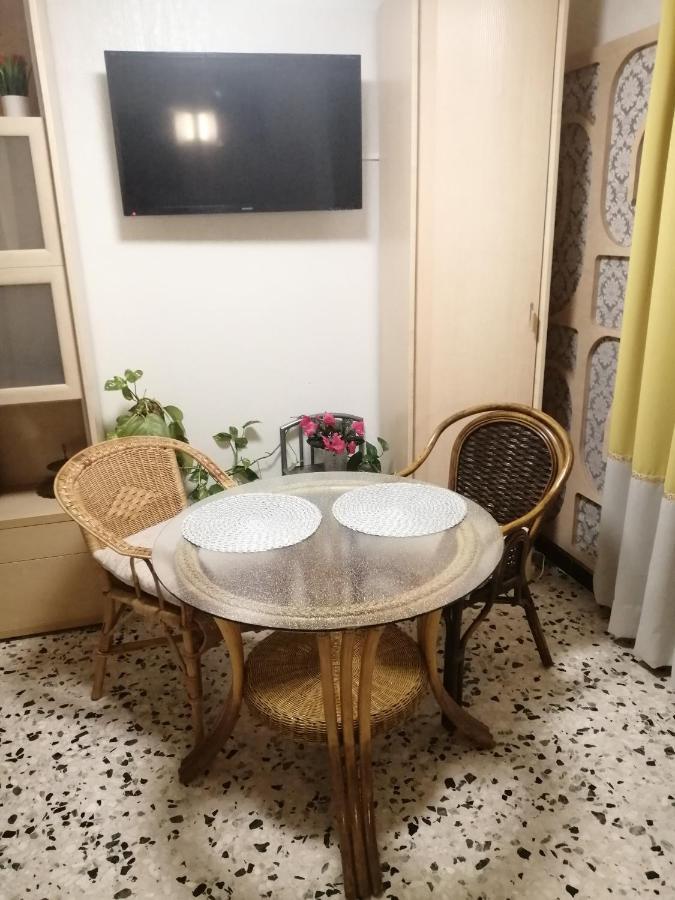Magnifique Studio Non Fumeur Pres De La Gare Béziers Esterno foto