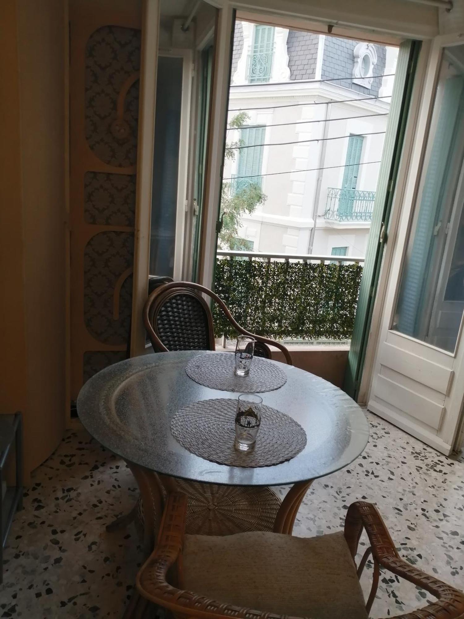 Magnifique Studio Non Fumeur Pres De La Gare Béziers Esterno foto